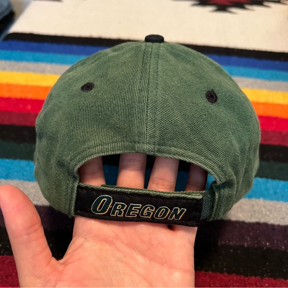 Vintage Oregon ducks Adjustable Hat interlocking UO hand washed - Picture 4 of 16
